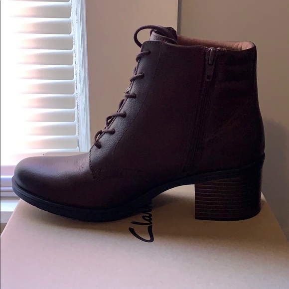 clarks hollis jasmine